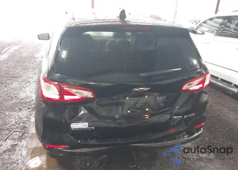 2018 Chevrolet Equinox Premier z USA, uszkodzony, nr VIN 2GNAXVEVXJ6162929